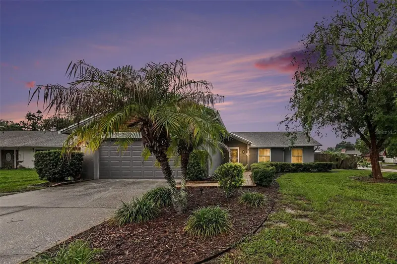 626 Rollingwood Ln, FL