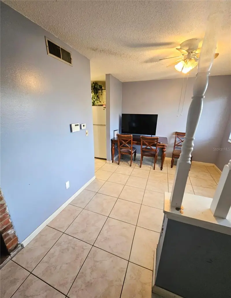 5084 Downing St #2, FL