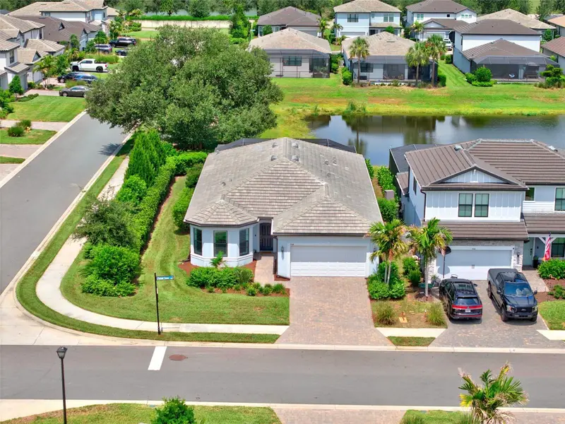 704 Pintail Cv, FL