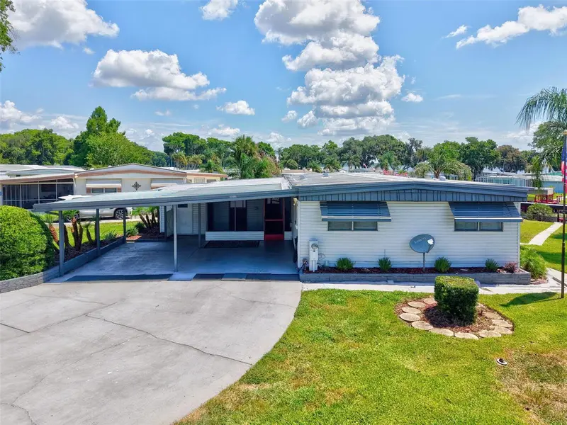 34312 Carl Rd, FL