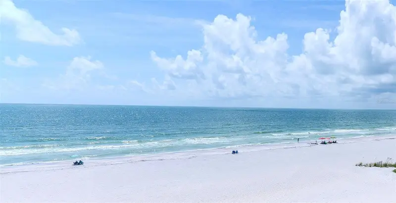 20040 Gulf Blvd #402, FL