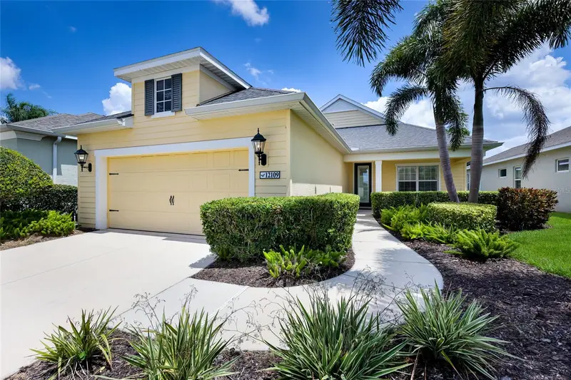 12109 Whisper Lake Dr, FL