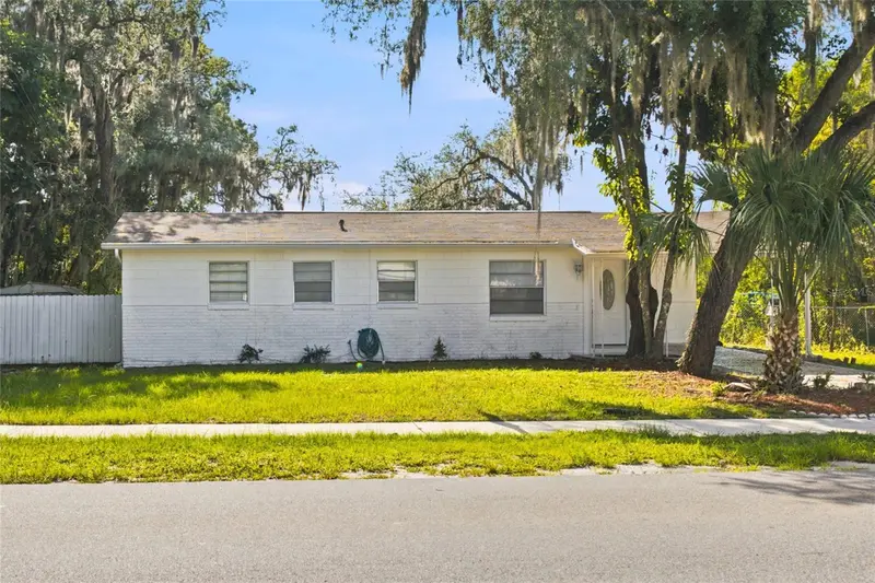 213 S 3rd St, FL