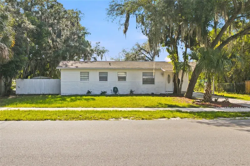 213 S 3rd St, FL