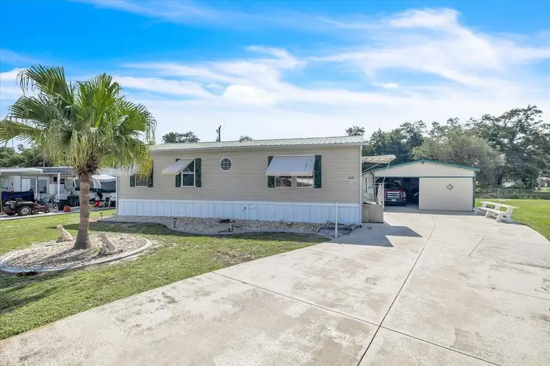 6801 Bernadean Blvd, FL