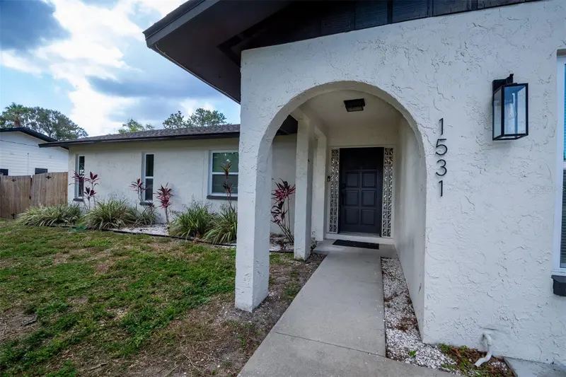 1531 Valencia St, FL