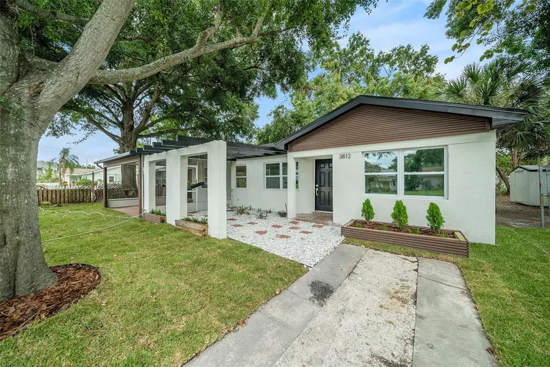 3812 W Rogers Ave, FL