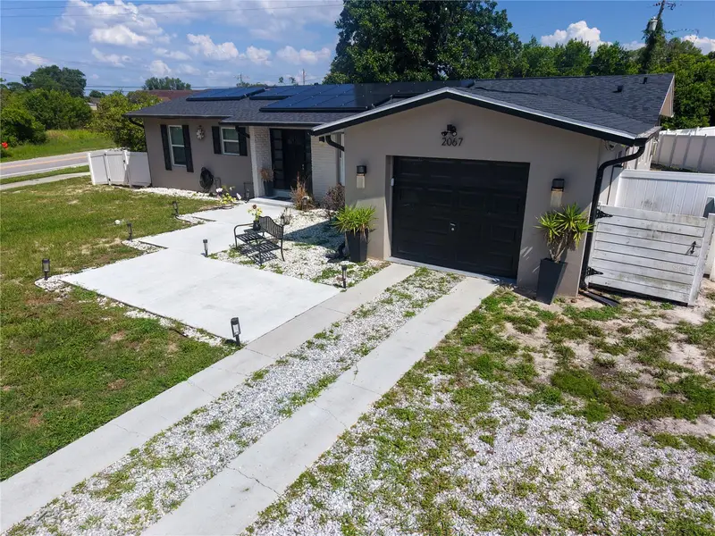 2067 E Barlington Dr, FL