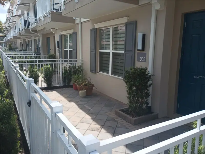 933 Brutus Ter, FL