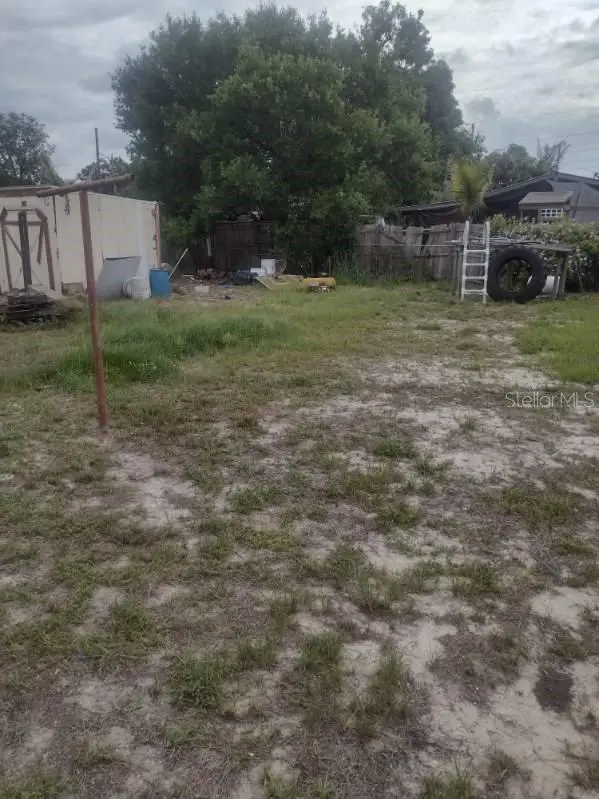 107 Leona Dr, FL
