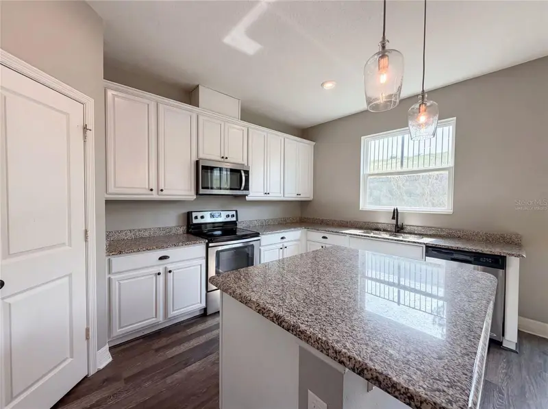 10029 Weathers Loop, FL