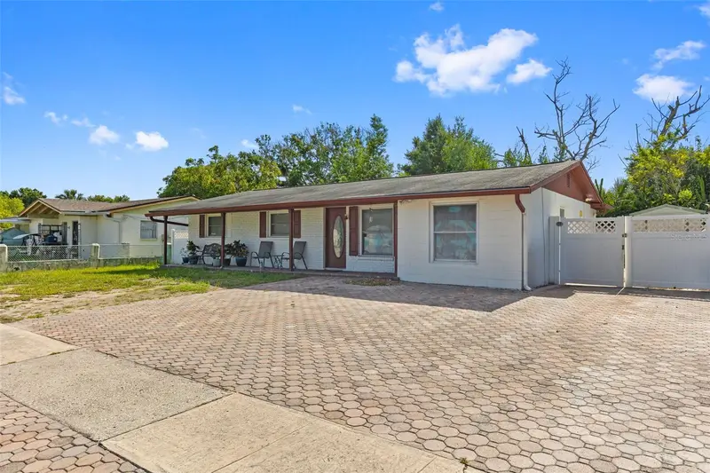 5923 Yorkshire Rd, FL