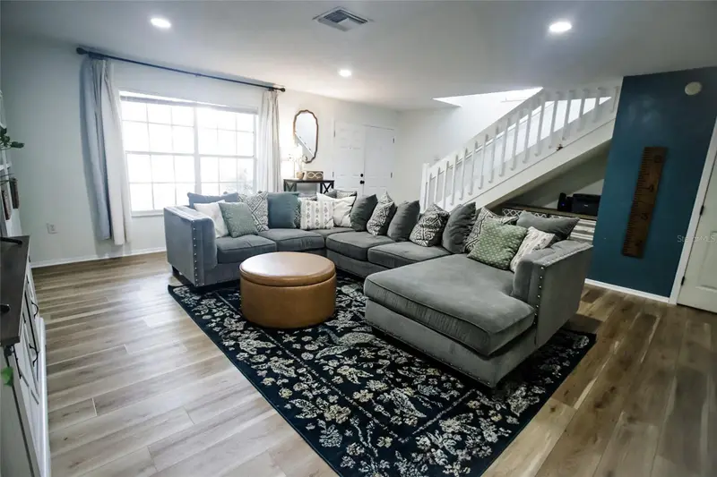 2384 Hounds Trl, FL