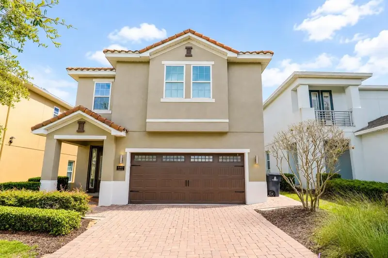 640 Lasso Dr, FL