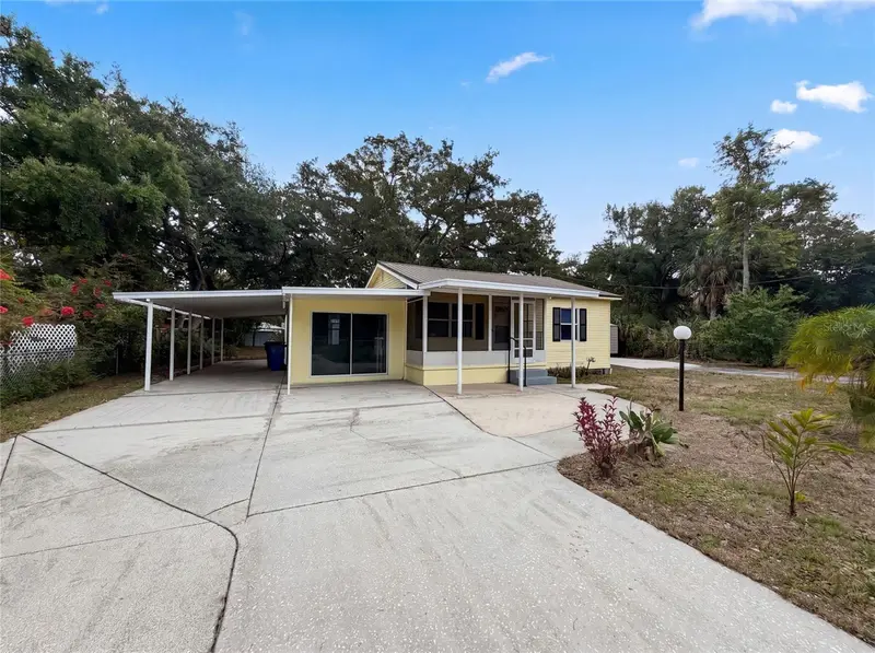 626 S 67th St, FL