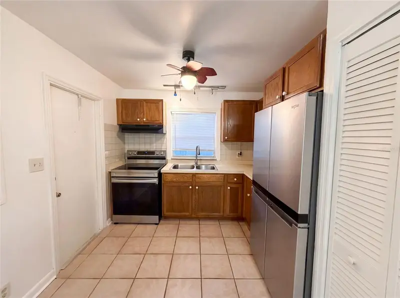626 S 67th St, FL