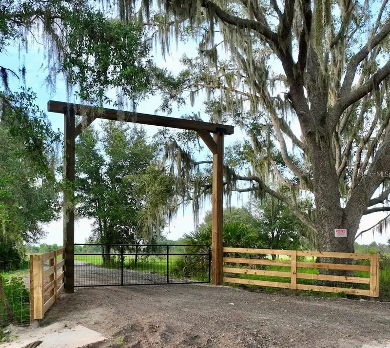 0000 Roberts Rd, FL