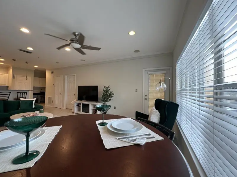 4307 Bayside Village Dr #201, FL