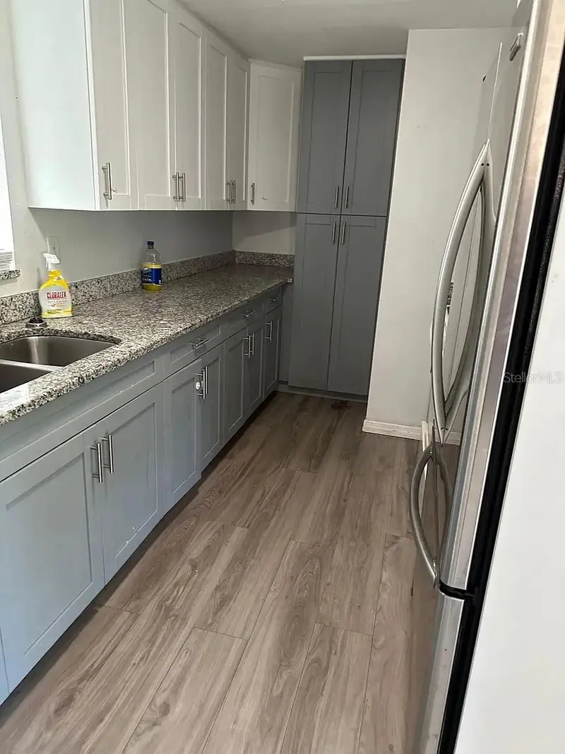 108 Edgewater Dr, FL