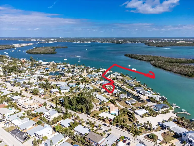 1285 Holiday Dr, FL