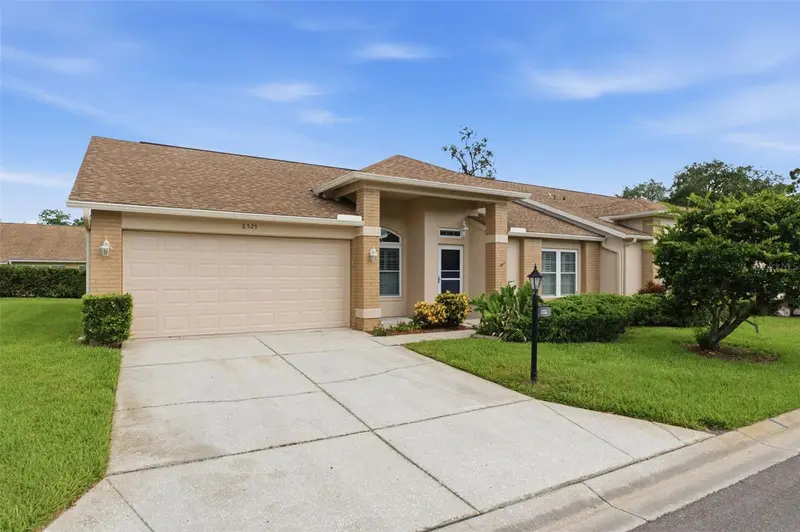 6525 Pine Walk Dr, FL