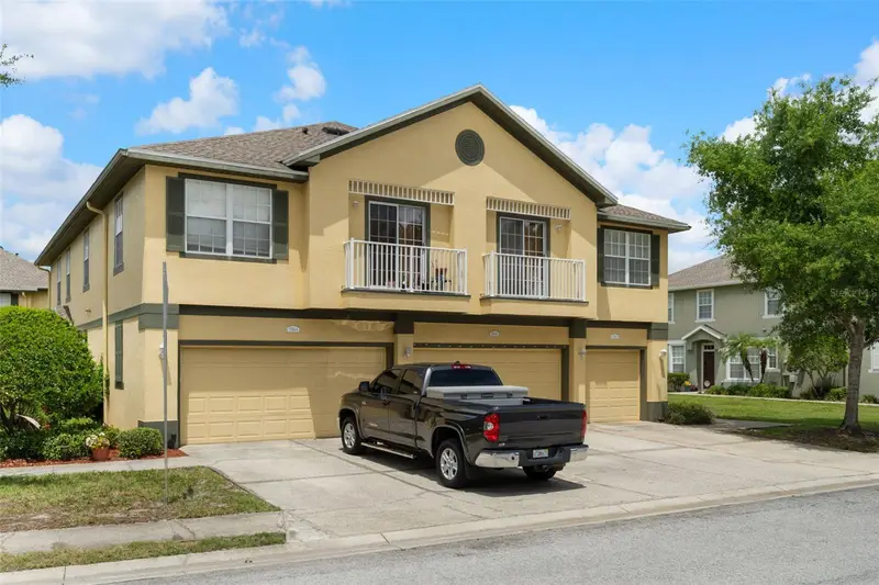 27642 Pleasure Ride Loop, FL