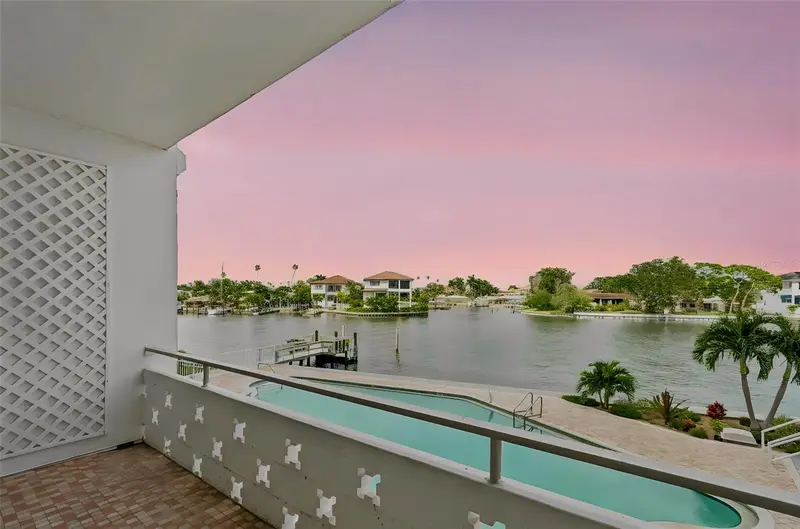 1365 N Snell Isle Blvd Ne #2e, FL