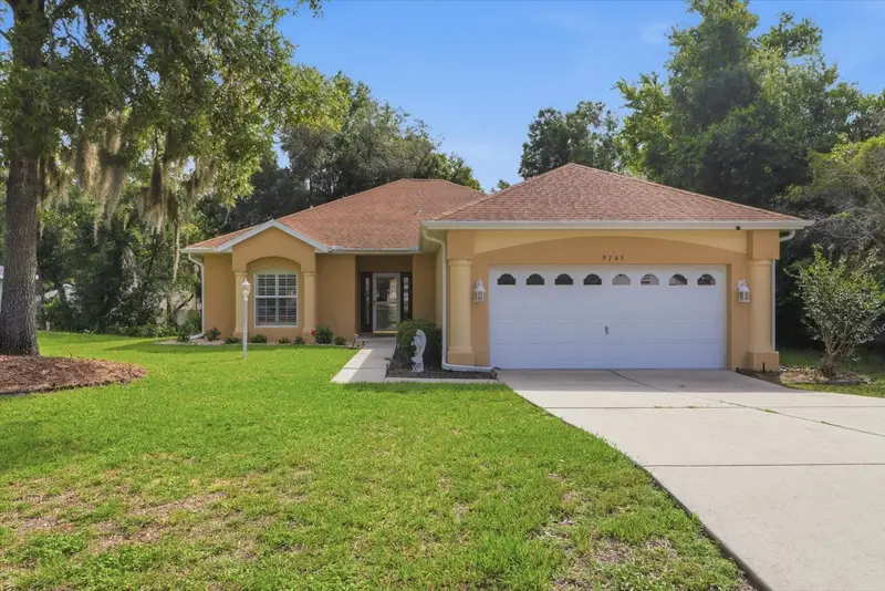 9745 Sw 196th Cir, FL