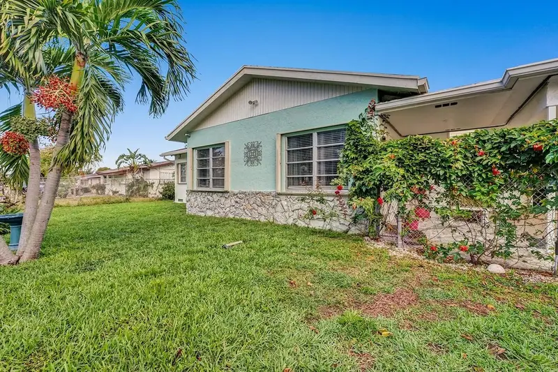 125 Sw 9th St, FL