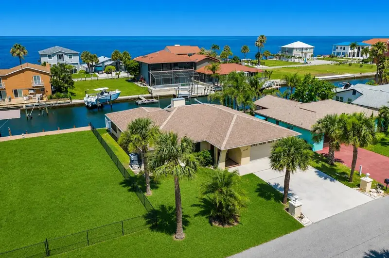 13525 Claudia Dr, FL