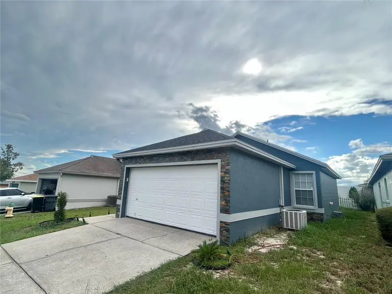 622 Crystals Blvd, FL
