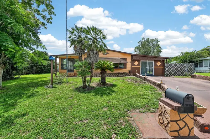 6510 Ne 2nd Pl, FL