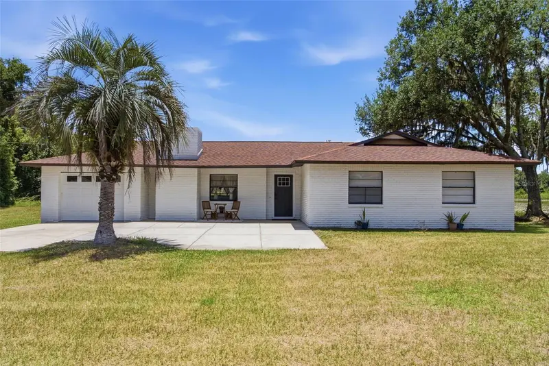 18208 State Road 52, FL