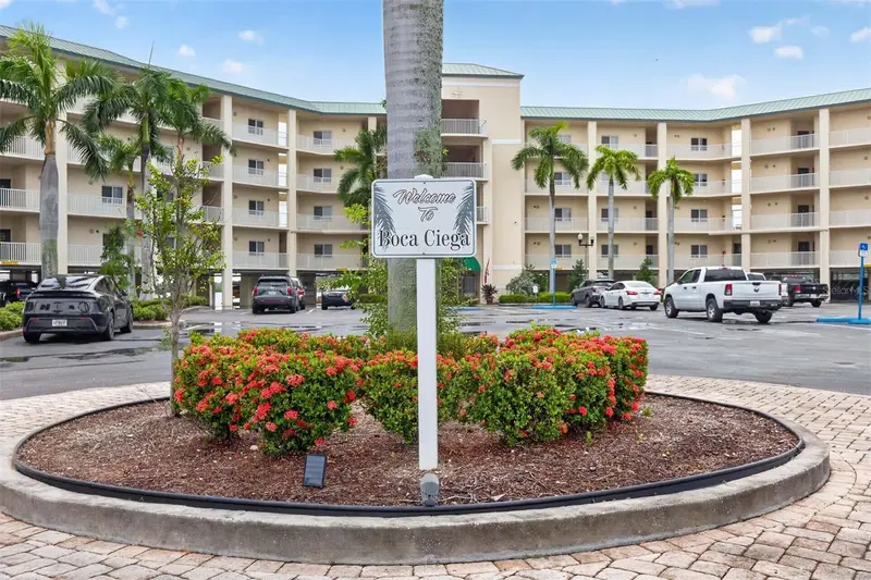 8800 Bay Pines Blvd #216, FL