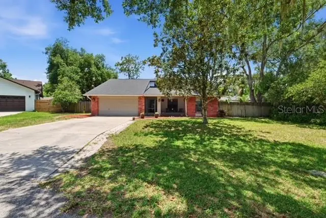 24016 Starling Cir, FL