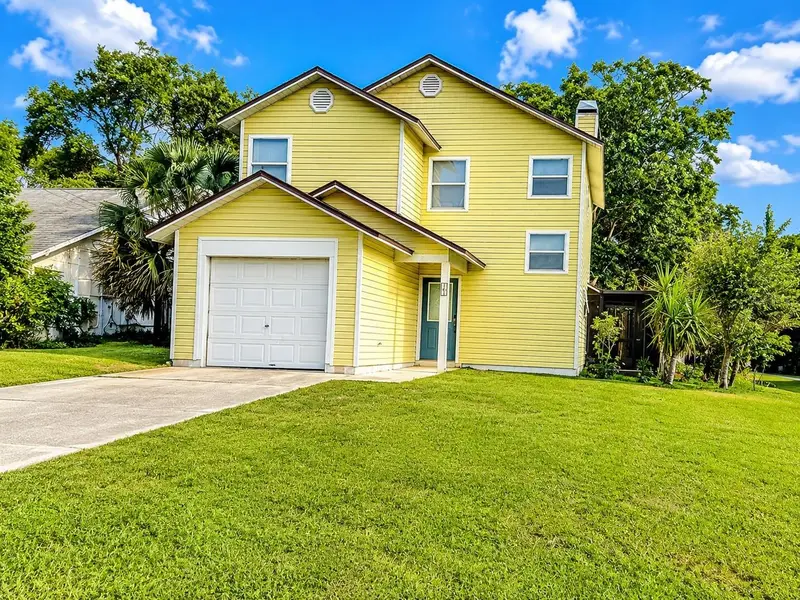 191 W 7th St, FL