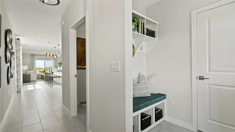 1952 Diamond Head Cir, FL