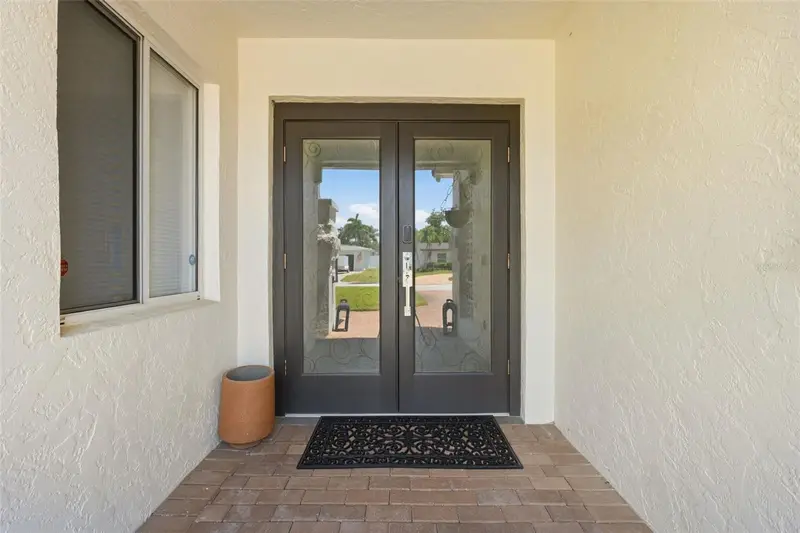 141 Giralda Blvd Ne, FL