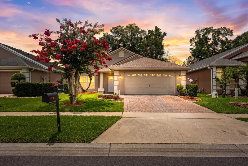 166 Savannah Park Loop, FL
