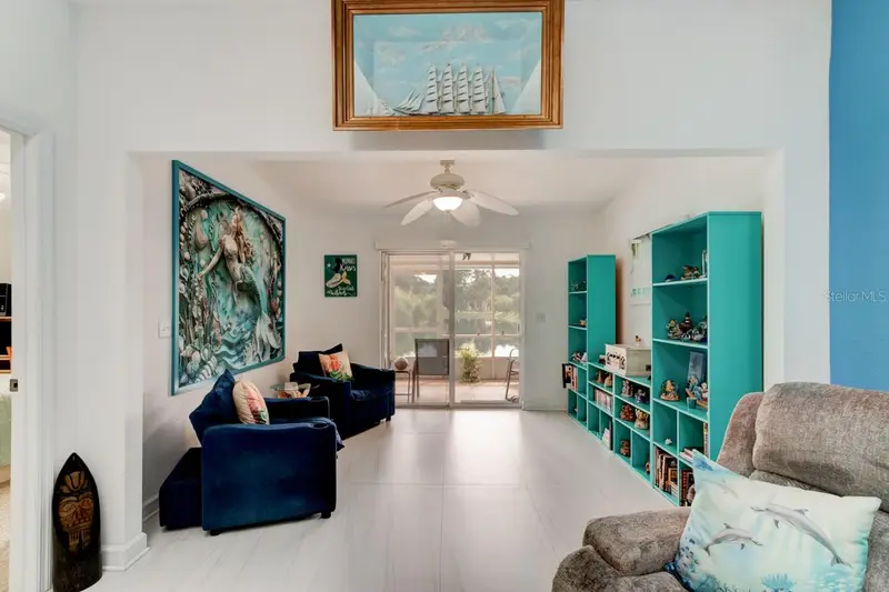 2246 Hawks Cove Cir, FL