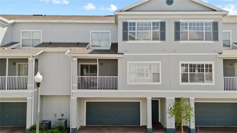 2586 Grand Central Pkwy #3, FL