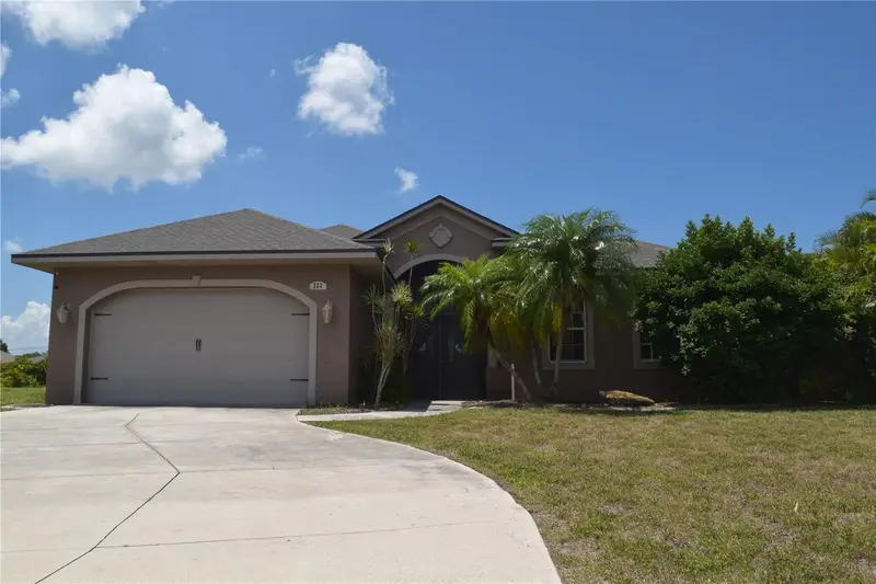 222 Rotonda Blvd E, FL