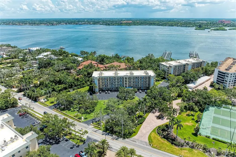 8625 Midnight Pass Rd #208b, FL
