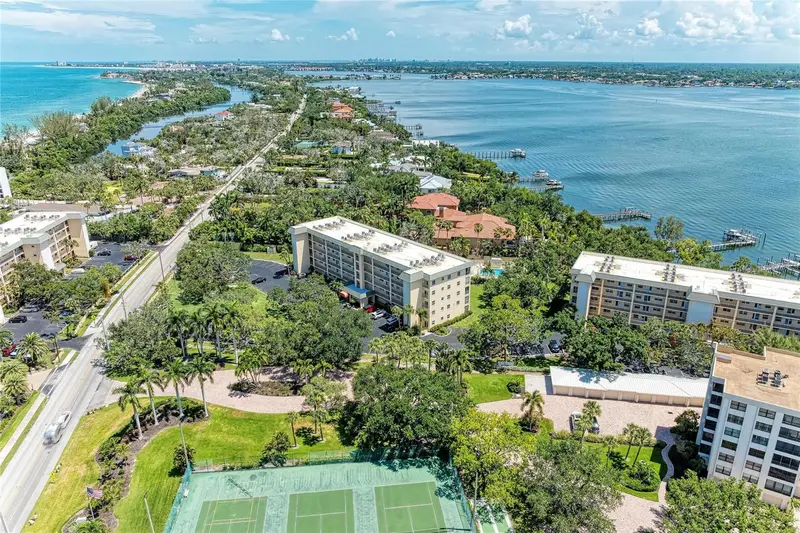 8625 Midnight Pass Rd #208b, FL