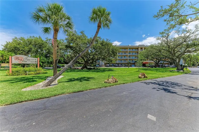 8625 Midnight Pass Rd #208b, FL