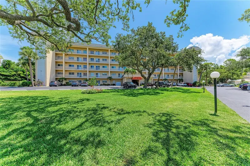 8625 Midnight Pass Rd #208b, FL