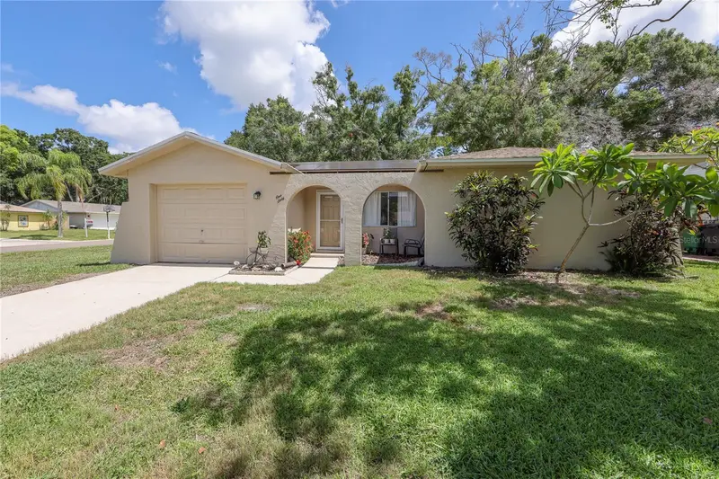 160 Meadowlark Dr, FL