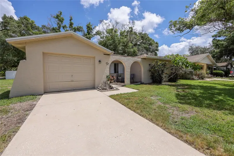 160 Meadowlark Dr, FL