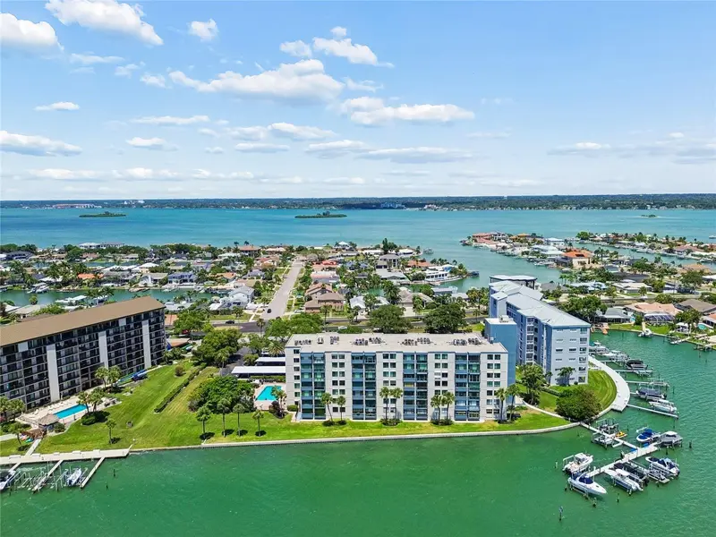 644 Island Way #405, FL