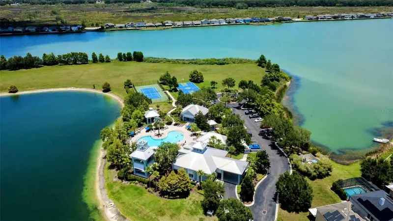 411 Rock Springs Cir, FL